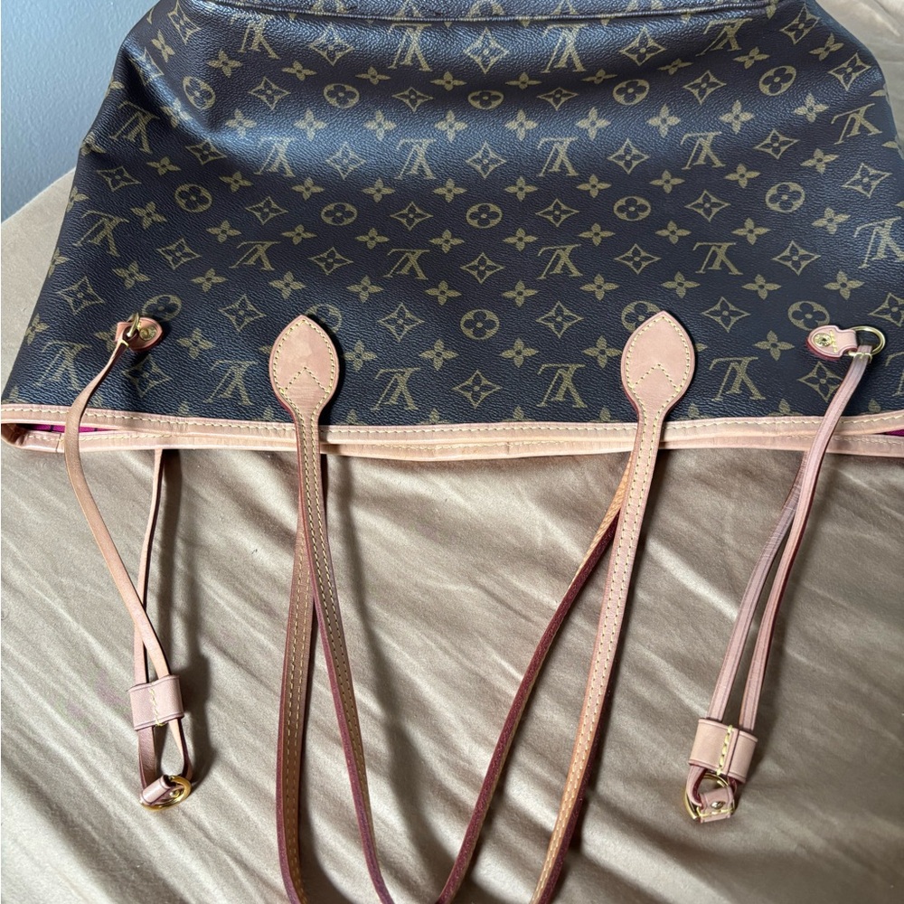 Louis Vuitton neverfull mm